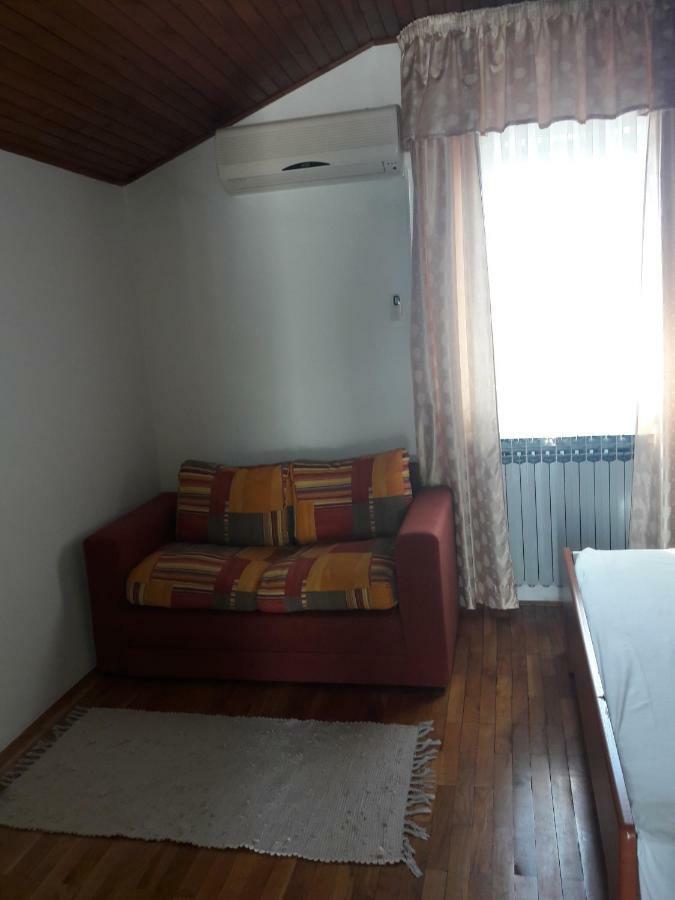 Small Apartment Merica 诺瓦利娅 外观 照片