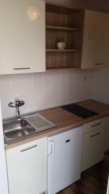Small Apartment Merica 诺瓦利娅 外观 照片