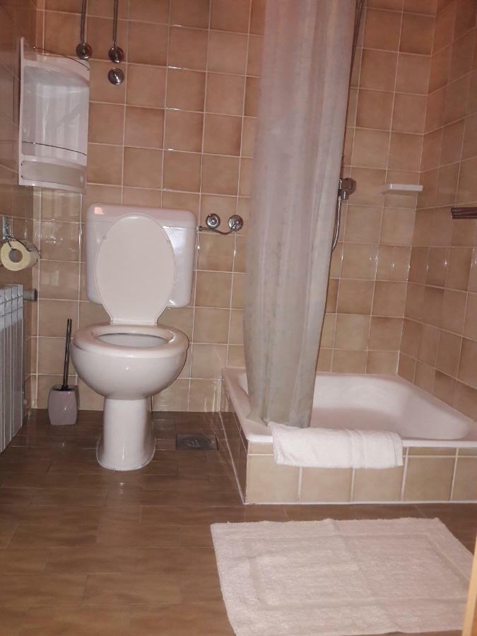 Small Apartment Merica 诺瓦利娅 外观 照片