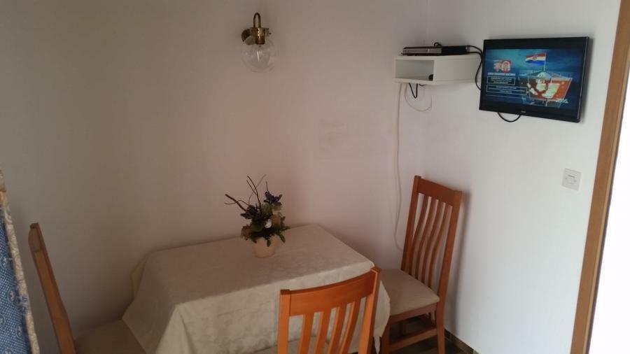 Small Apartment Merica 诺瓦利娅 外观 照片